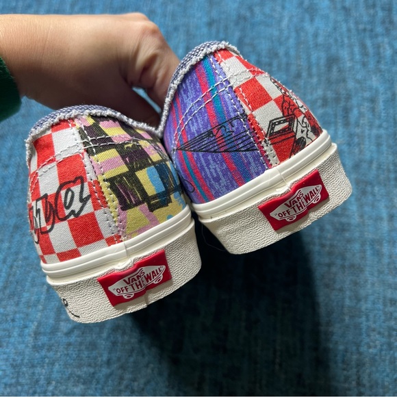 Vans x Strangers Things Authentic Surfer Boy Pizza Sneakers Limited Edition - Picture 6 of 8